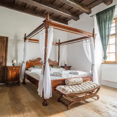 Отель Zamek Kolstejn - Chateau Goldenstein 3*