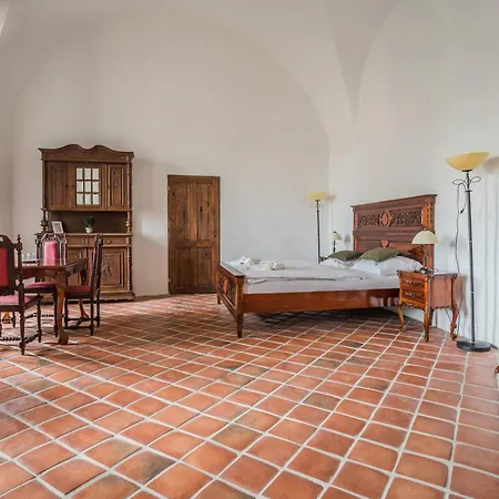 Zamek Kolstejn - Chateau Goldenstein Hotel Branná