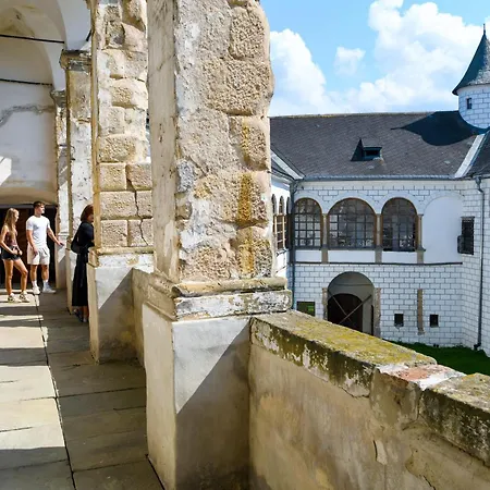 Hotel Zámek Kolštejn - Chateau Goldenstein Branná