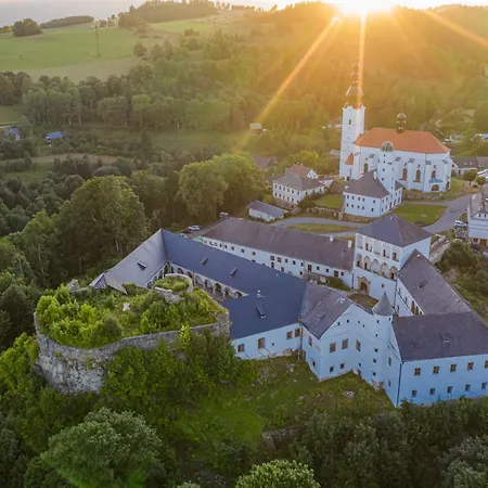 Hotel Zámek Kolštejn - Chateau Goldenstein