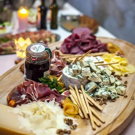 Zamek Kolstejn - Chateau Goldenstein Hotel