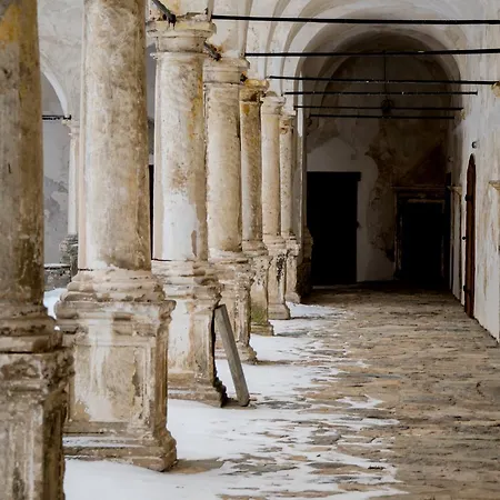 Zamek Kolstejn - Chateau Goldenstein Hotel 3*