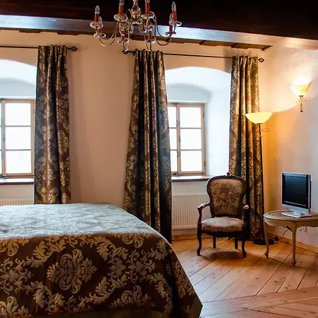 Zamek Kolstejn - Chateau Goldenstein 3*