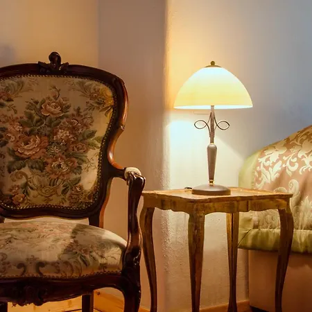 Zamek Kolstejn - Chateau Goldenstein 3* Branná