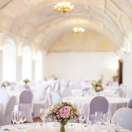 Zamek Kolstejn - Chateau Goldenstein Branná