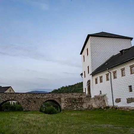 Zamek Kolstejn - Chateau Goldenstein Hotel 3*