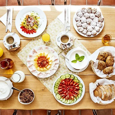 Zamek Kolstejn - Chateau Goldenstein Hotel Branná