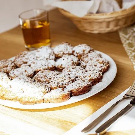 Zamek Kolstejn - Chateau Goldenstein Hotel Branná