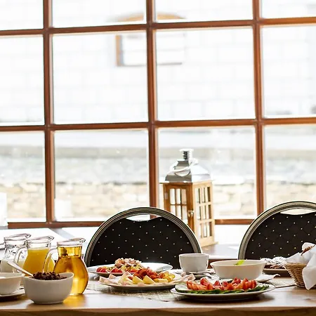 Zamek Kolstejn - Chateau Goldenstein Hotel 3*