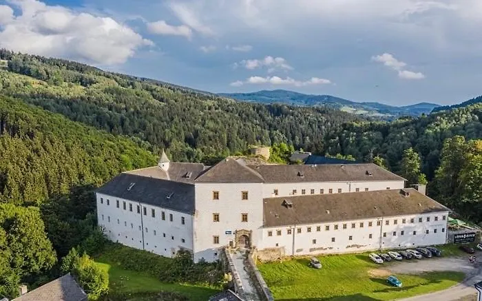 Zámek Kolštejn - Chateau Goldenstein Szálloda Branná
