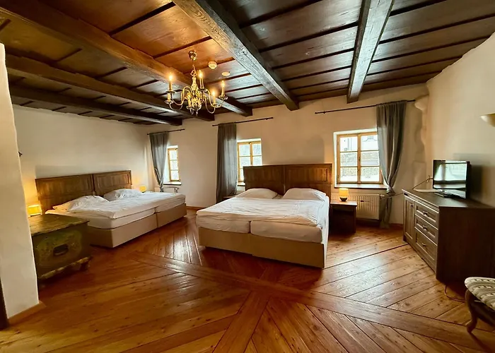 Zámek Kolštejn - Chateau Goldenstein Branná