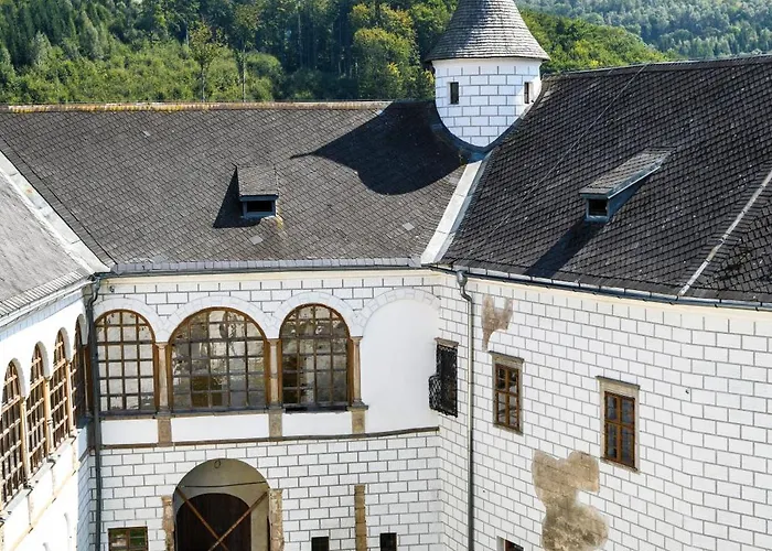 Zámek Kolštejn - Chateau Goldenstein Branná
