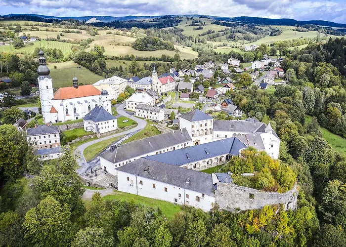 Zámek Kolštejn - Chateau Goldenstein Szálloda