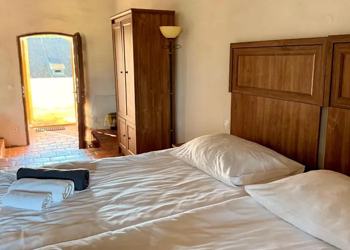 Zámek Kolštejn - Chateau Goldenstein 3*